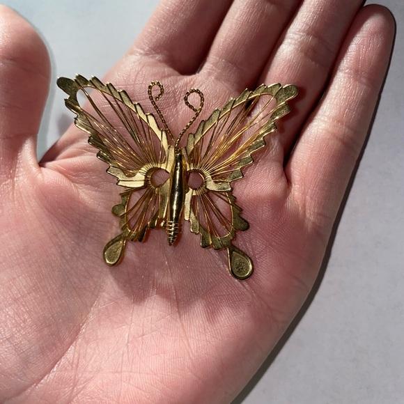 Vintage gold butterfly brooch - Picture 5 of 6